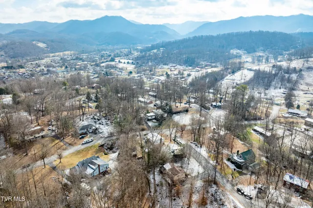 $324,999 | 108 Saratoga Place, Elizabethton, TN 37643