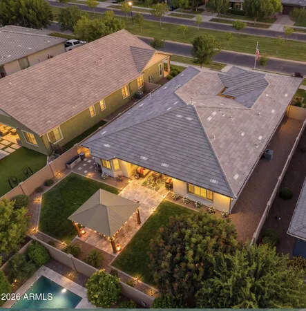 $899,900 | 2943 East Bloomfield Parkway, Gilbert, AZ 85296