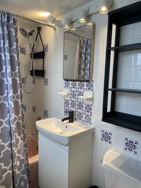 111 Southeast 1st Street, Unit 7 Boynton Beach, FL 33435 - Photo 15 of 24 updated bathroom
