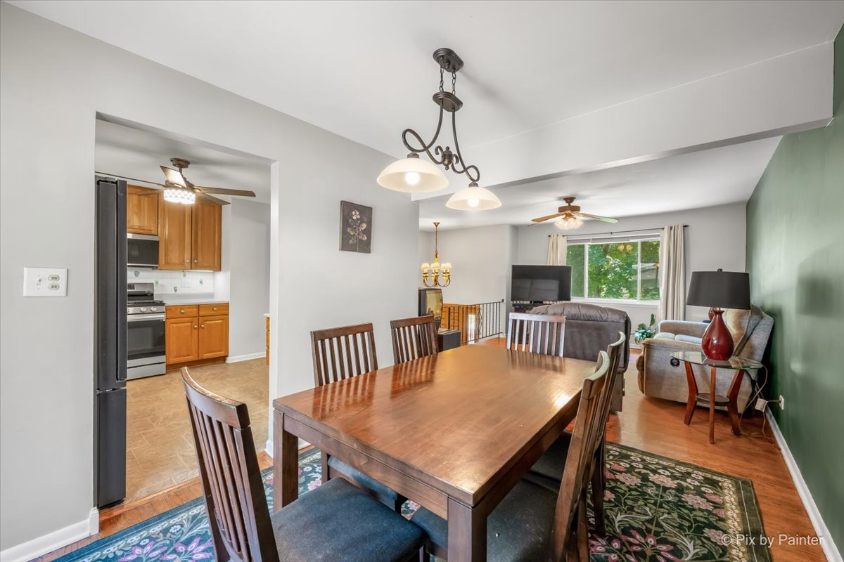 29W264 Lee Road West Chicago, IL 60185 - Photo 5 of 25