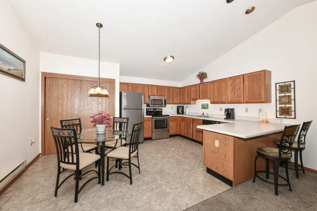 $1,450 | 505 Lawson School Road, Unit 4, Delavan, WI 53115