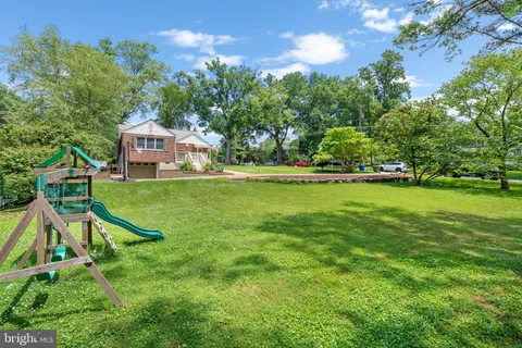$825,000 | 4301 Agnew Avenue, Alexandria, VA 22309
