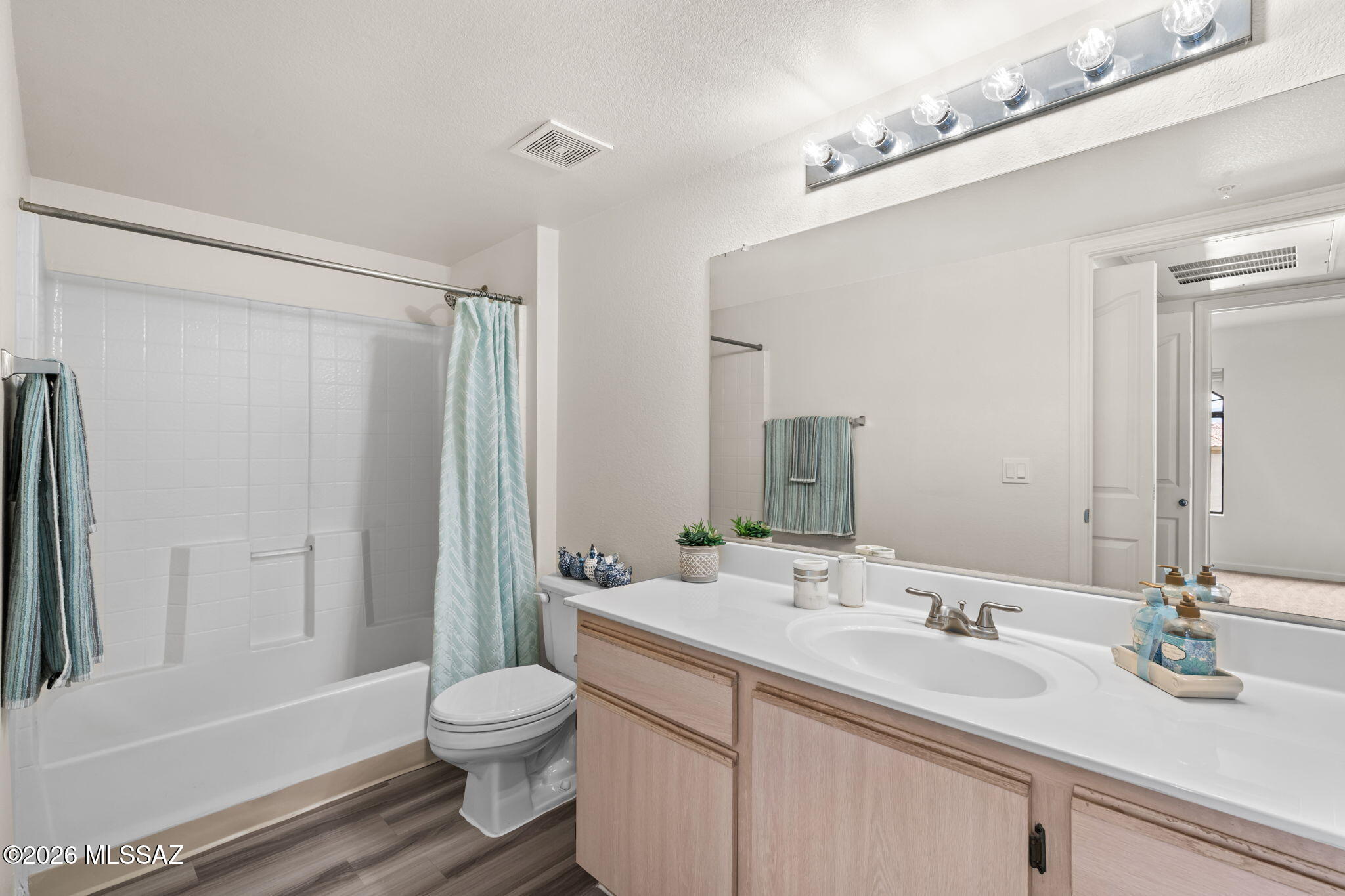 5751 North Kolb Road, Unit 19208 Tucson, AZ 85750 - Photo 13 of 20 13-web-or-mls-5751 N Kolb Rd 19208-11