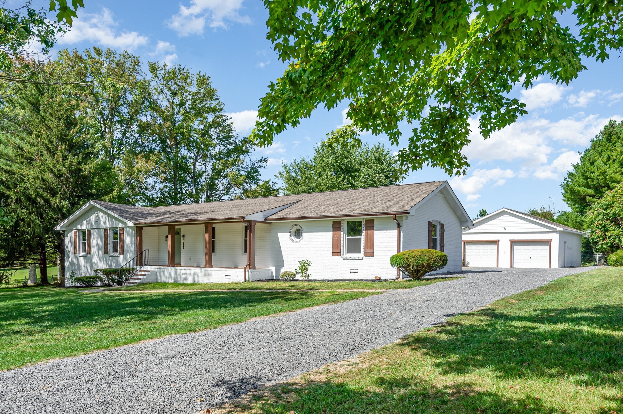 231 South Palmers Chapel Road White House, TN 37188 - Photo 2 of 40 a front view of house with yard and green space