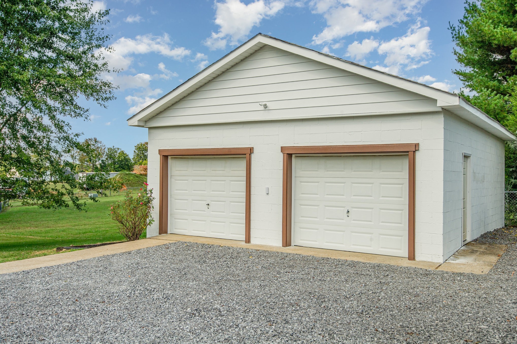 231 South Palmers Chapel Road White House, TN 37188 - Photo 31 of 40 a view of garage