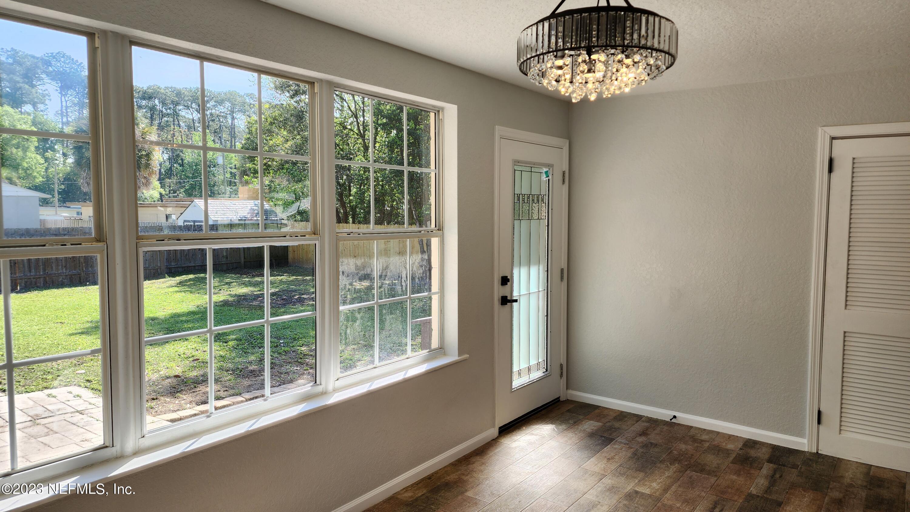 845 Ibis Road Jacksonville, FL 32216 - Photo 15 of 40 Dining/Bonus Area