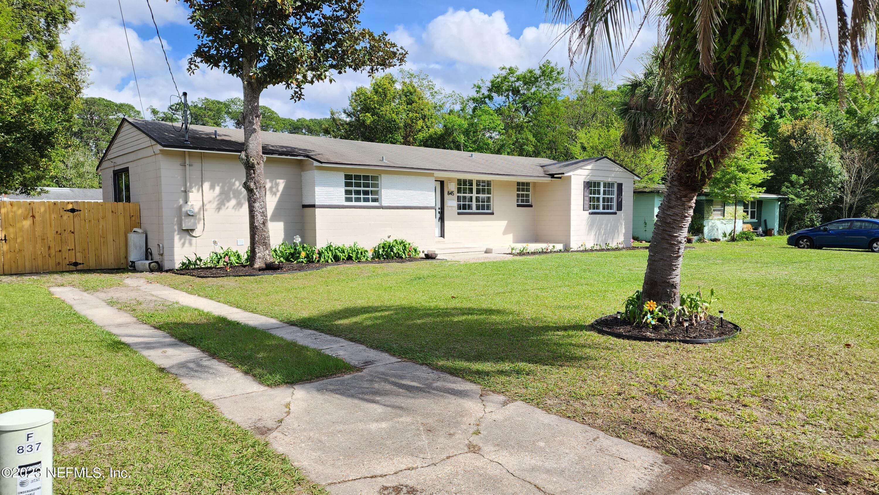 845 Ibis Road Jacksonville, FL 32216 - Photo 40 of 40 Driveway
