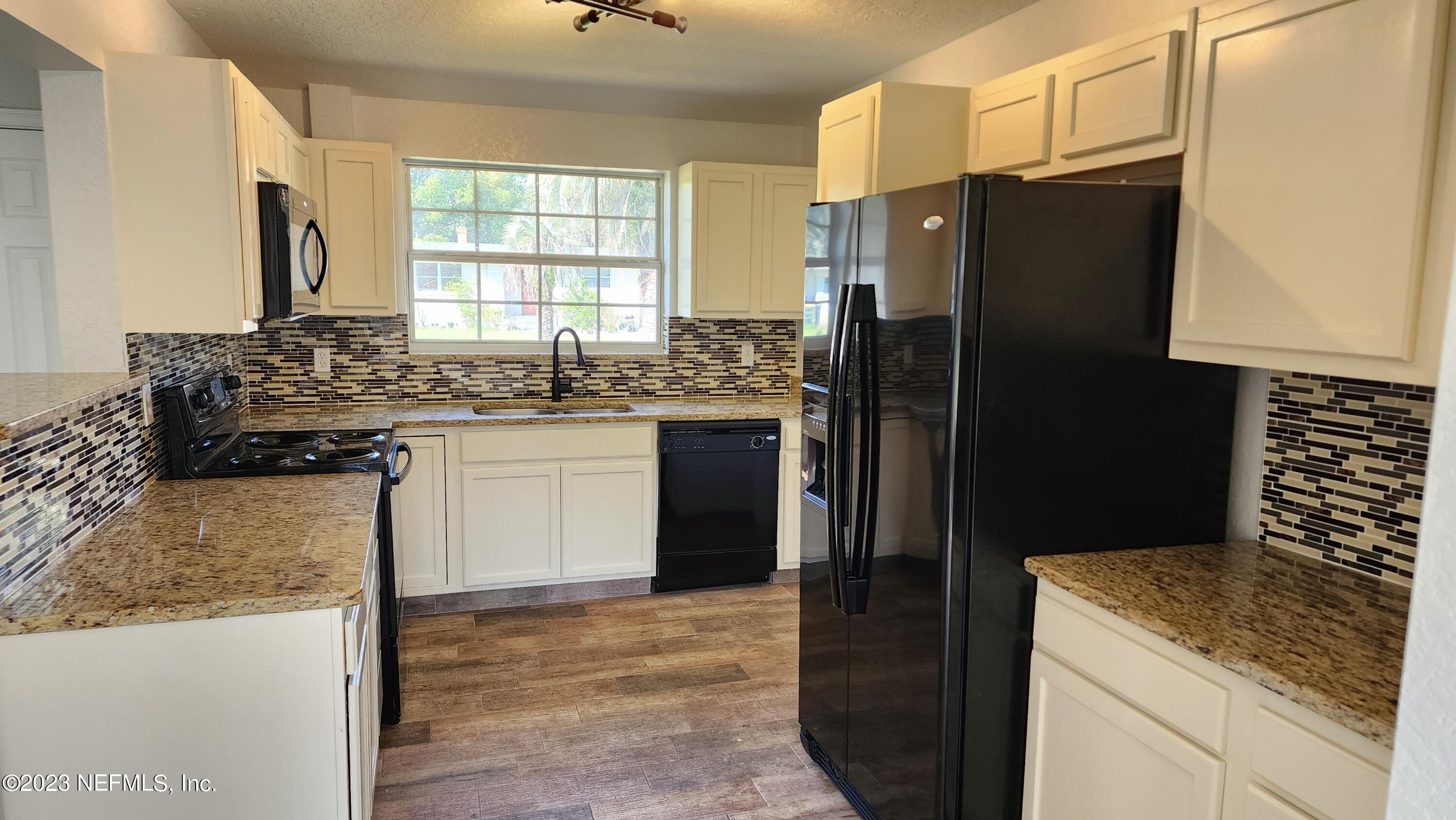 845 Ibis Road Jacksonville, FL 32216 - Photo 9 of 40 Kitchen