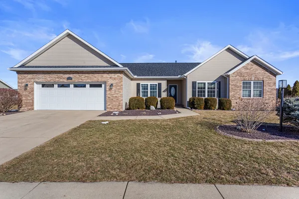 $499,000 | 1808 South Orchard Drive, Mahomet, IL 61853