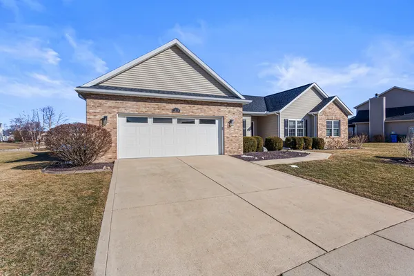 $499,000 | 1808 South Orchard Drive, Mahomet, IL 61853