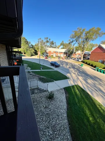 $149,000 | 884 North Prairie Avenue, Unit 2D, Joliet, IL 60435