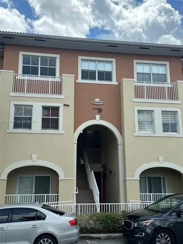 $395,000 | 10800 Northwest 88th Terrace, Unit 213, Doral, FL 33178