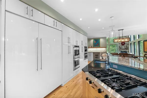 $1,750,000 | 400 Gabriel Drive, Kirkwood, MO 63122