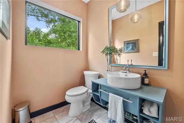$1,750,000 | 400 Gabriel Drive, Kirkwood, MO 63122