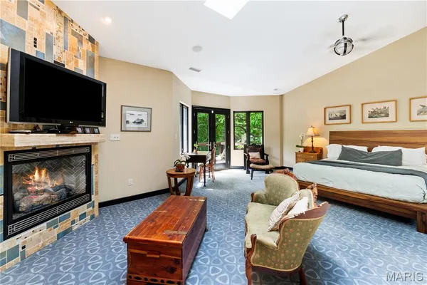 $1,750,000 | 400 Gabriel Drive, Kirkwood, MO 63122