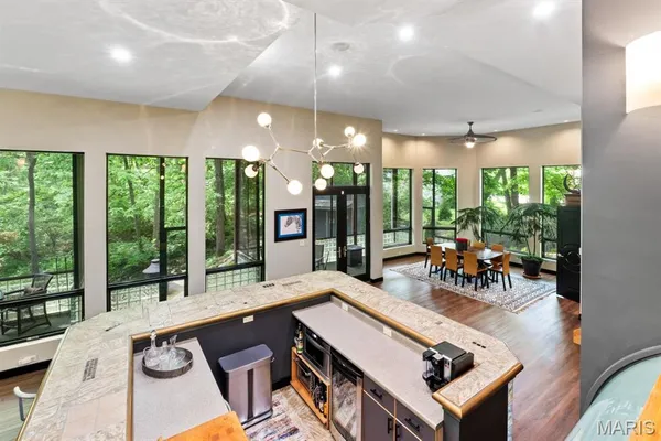 $1,750,000 | 400 Gabriel Drive, Kirkwood, MO 63122