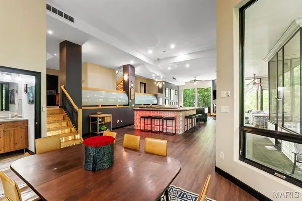 $1,750,000 | 400 Gabriel Drive, Kirkwood, MO 63122