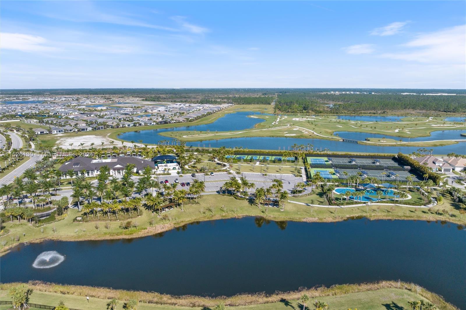 9345 Crestview Circle Palm Beach Gardens, FL 33412 - Photo 27 of 28 a view of a city