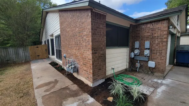 $1,695 | 9110 Sedgemoor Trail, Unit A, Austin, TX 78748