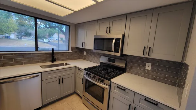 $1,695 | 9110 Sedgemoor Trail, Unit A, Austin, TX 78748