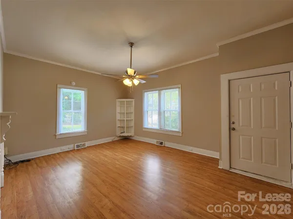 $995 | 907 South Jackson Street, Salisbury, NC 28144