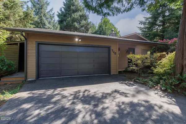 $325,000 | 745 Southwest Norwood Park Place, Waldport, OR 97394