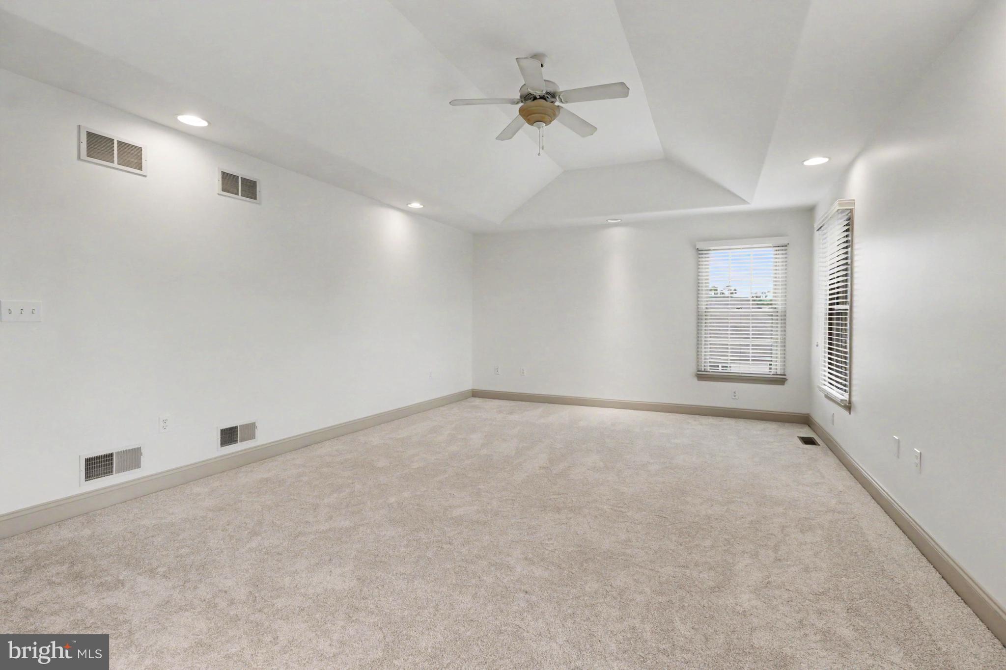 6539 Windmere Road Harrisburg, PA 17111 - Photo 27 of 82 Primary bdrm w/tray ceiling, C/F and large bath.