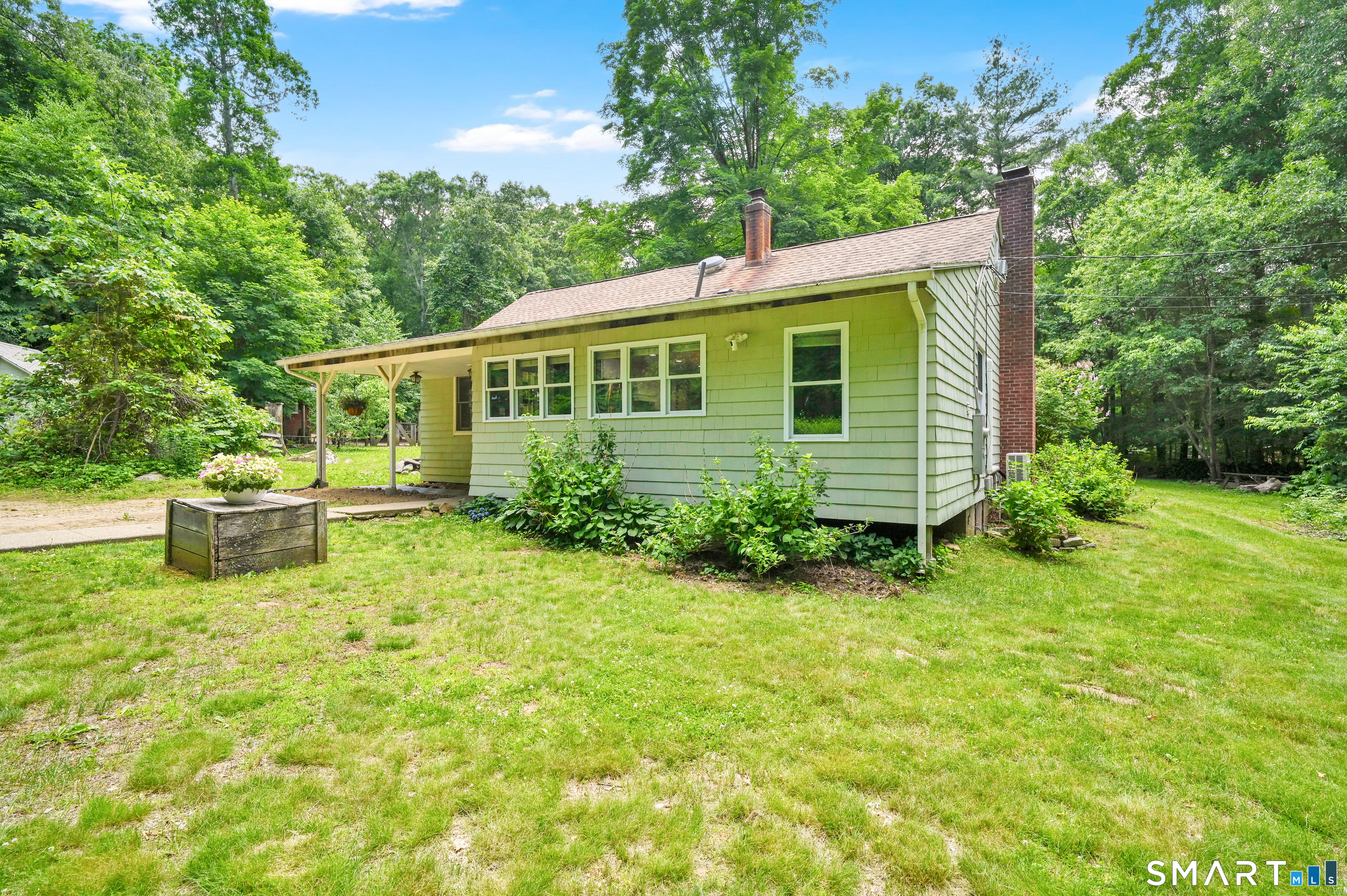318 James Road Ashford, CT 06278 - Photo 7 of 38