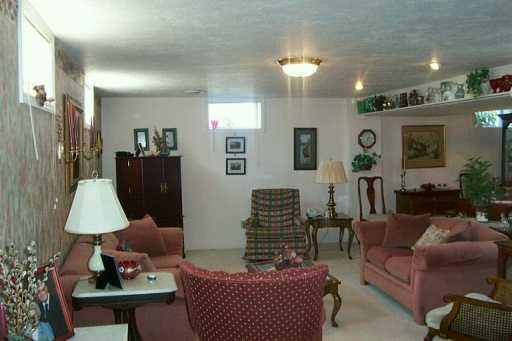 33 Tidball Road McKees Rocks, PA 15136 - Photo 6 of 8 Other.