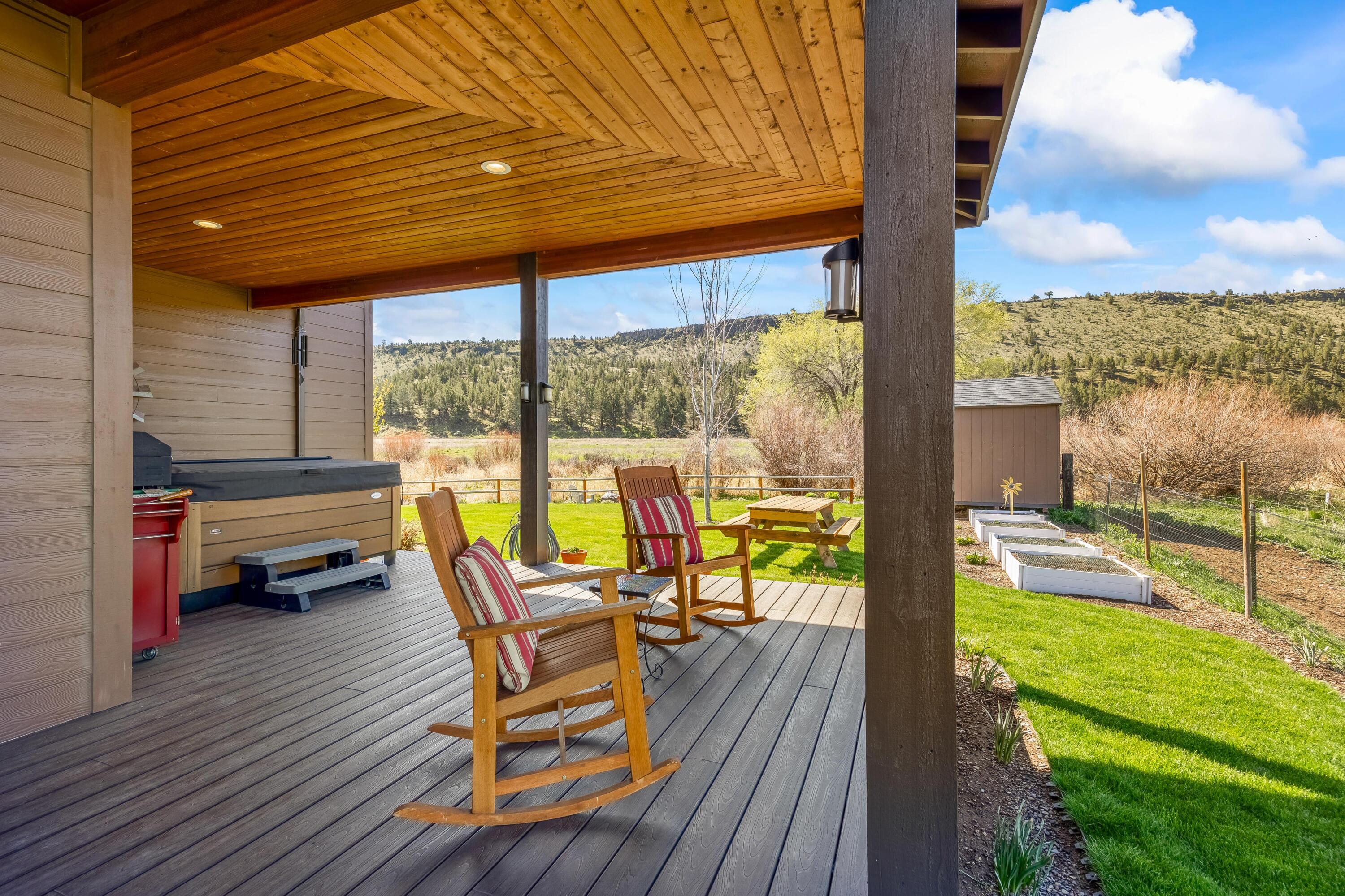 561 Southeast Stearns Road Prineville, OR 97754 - Photo 33 of 46