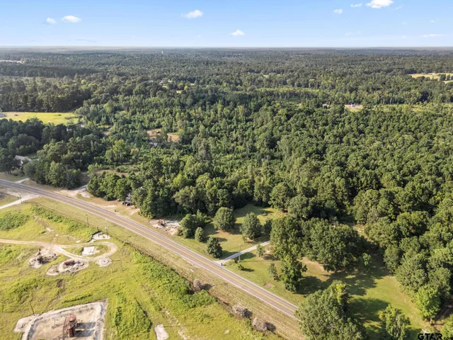 a view of a outdoor space