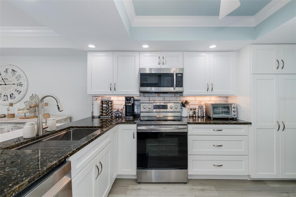 8251 Brent Street, Unit 941 Port Richey, FL 34668 - Photo 16 of 64