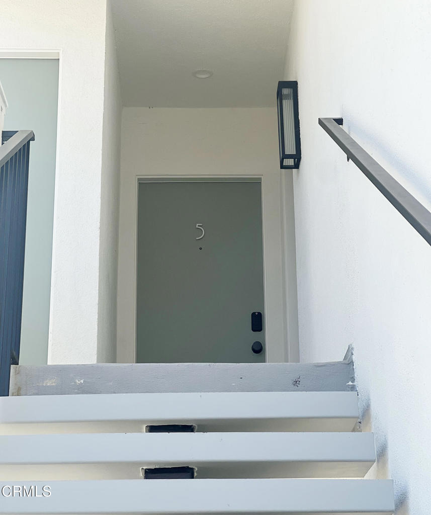 5135 West Wooley Road Oxnard, CA 93035 - Photo 3 of 25