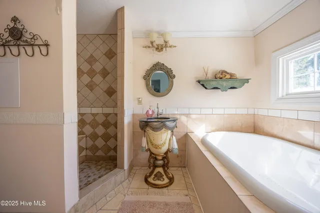 $330,000 | 1560 Register-Sutton Road, Rose Hill, NC 28458