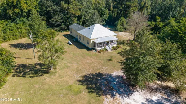 $330,000 | 1560 Register-Sutton Road, Rose Hill, NC 28458