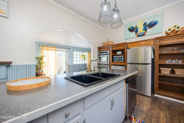 $330,000 | 1560 Register-Sutton Road, Rose Hill, NC 28458