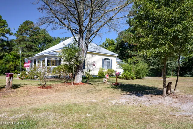 $330,000 | 1560 Register-Sutton Road, Rose Hill, NC 28458