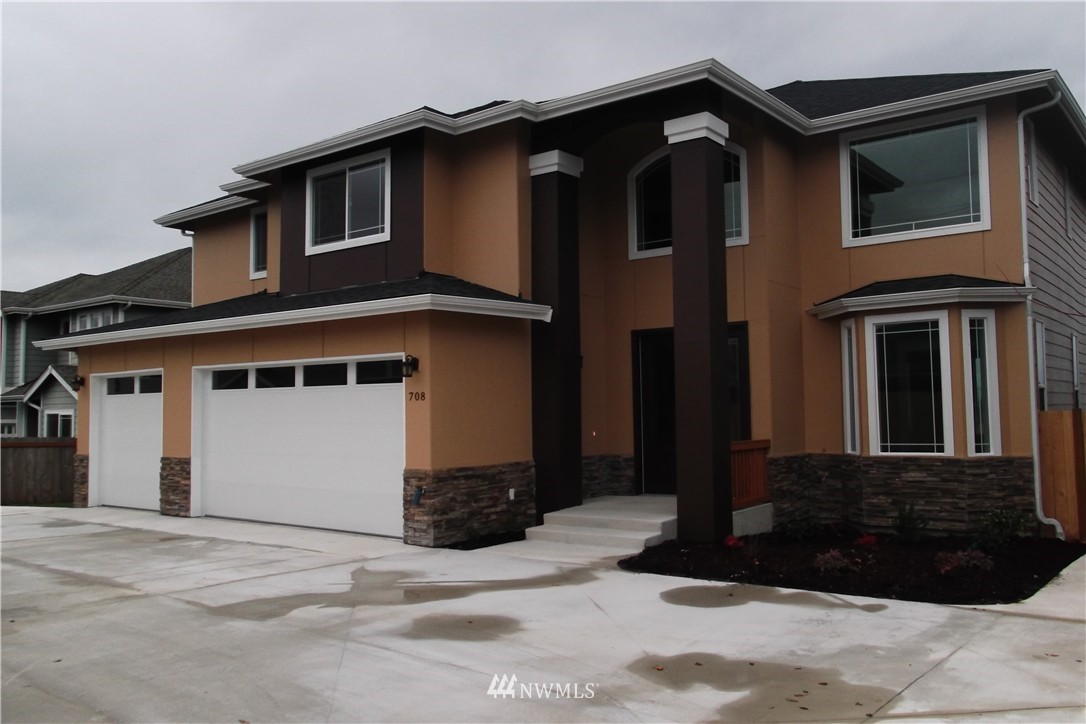 708 South 23rd Street Renton, WA 98055 - Photo 1 of 4