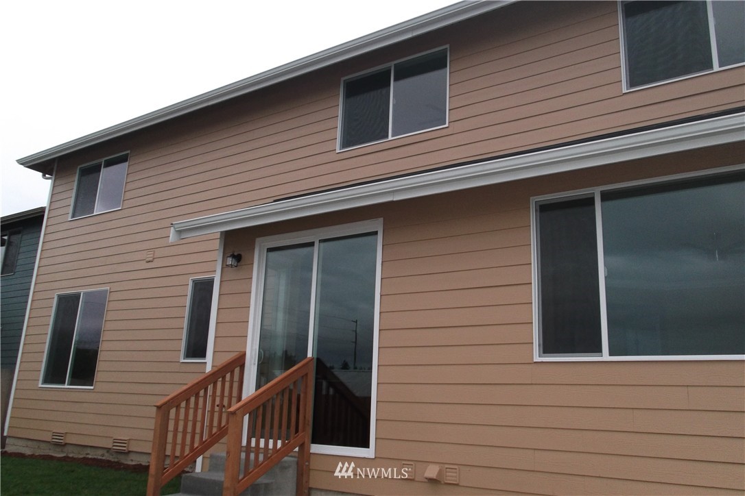 708 South 23rd Street Renton, WA 98055 - Photo 2 of 4