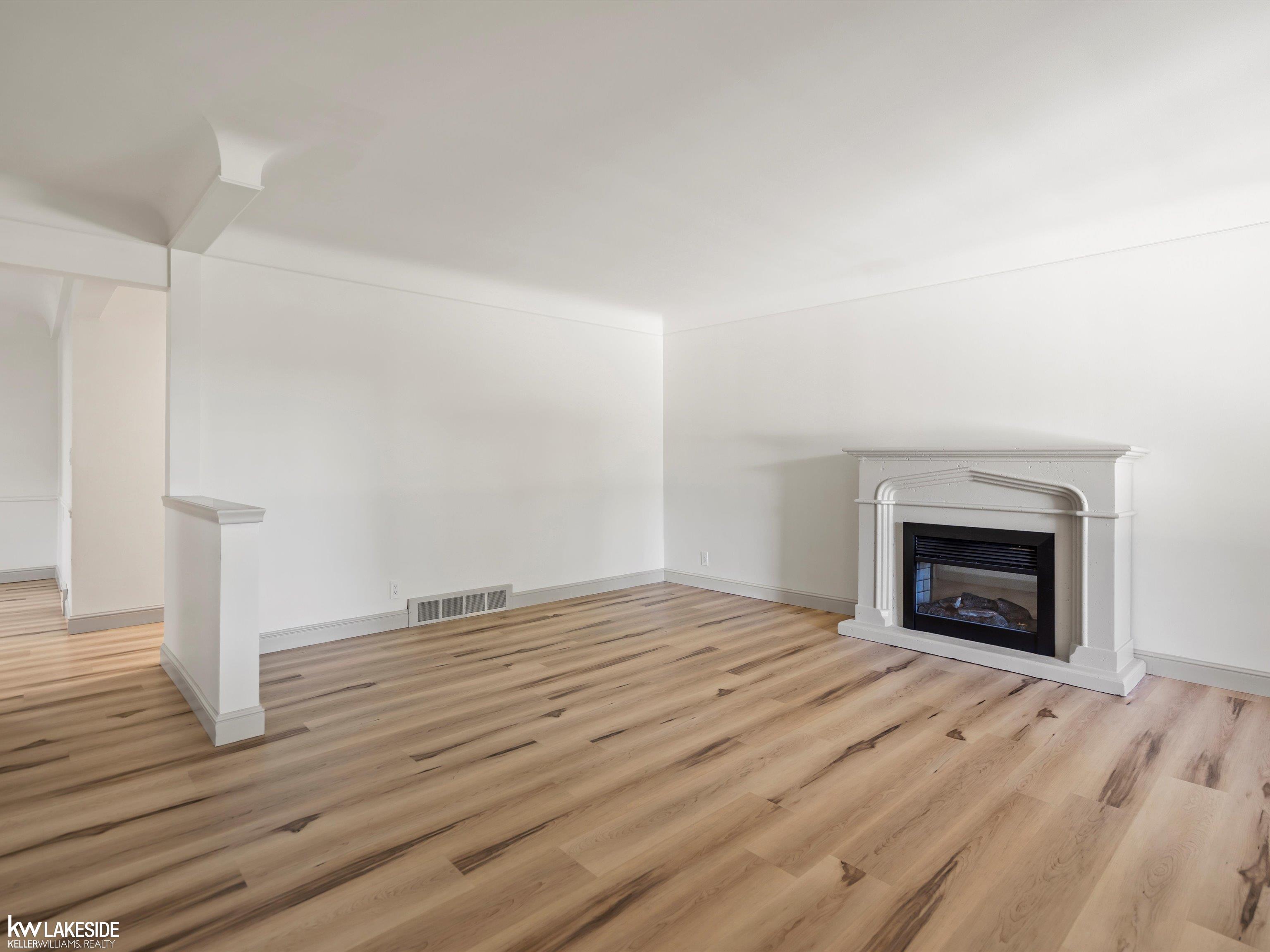 11585 Chicago Road Warren, MI 48093 - Photo 13 of 55
