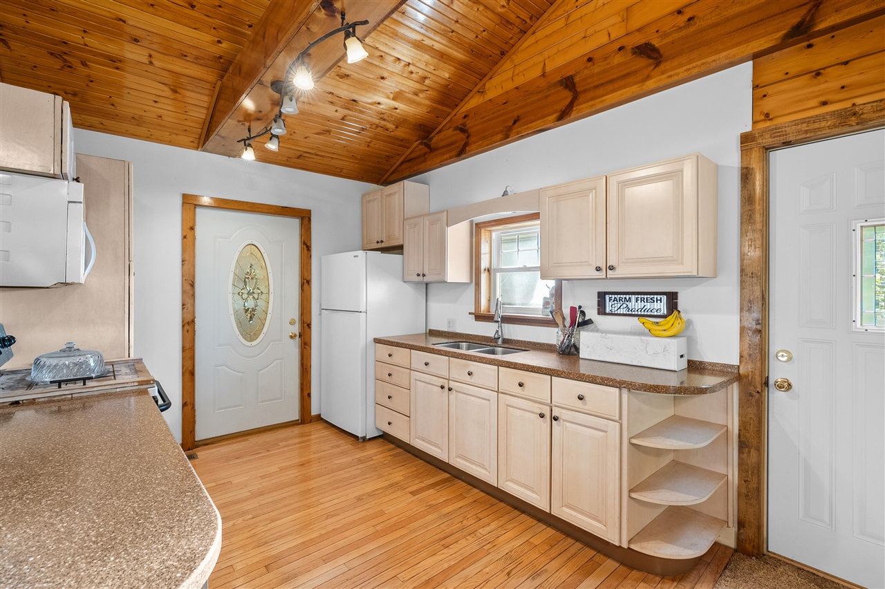 56200 California Road Dowagiac, MI 49047 - Photo 10 of 67