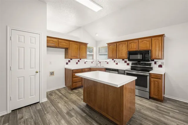 $1,995 | 1417 Warwick Drive, Lancaster, TX 75134