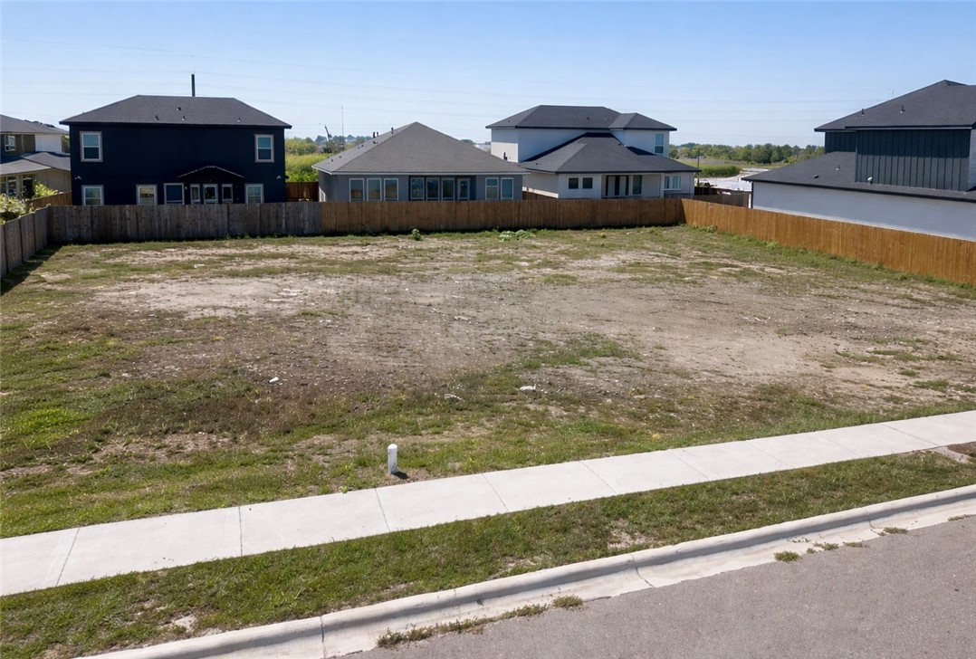 1805 Clapper Rail Drive Portland, TX 78374 - Photo 4 of 9 a view of a terrace