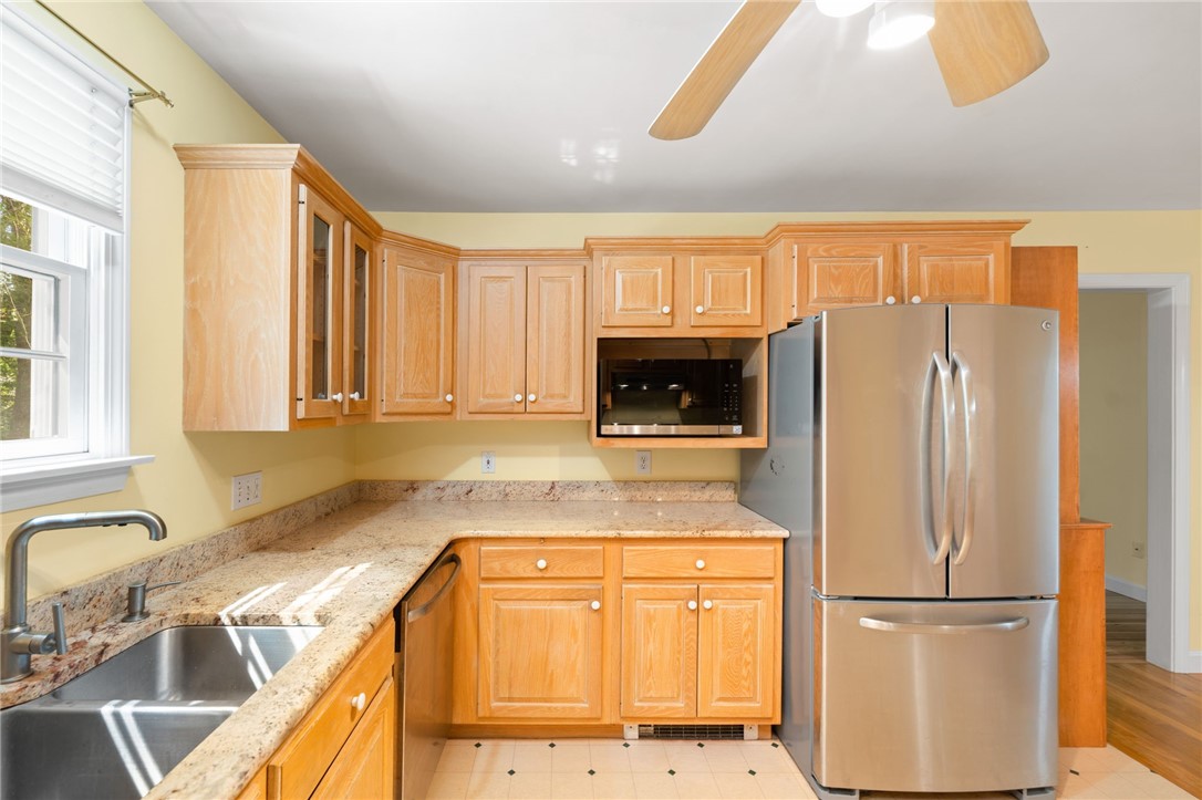 1 Cleo Court Westerly, RI 02891 - Photo 9 of 39