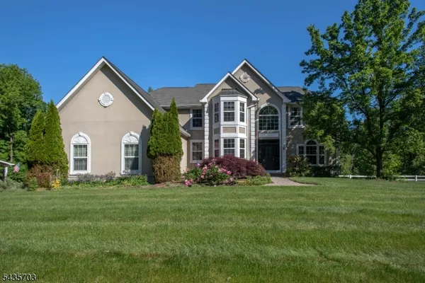 $799,000 | 6 Eileen Drive, Wantage, NJ 07461