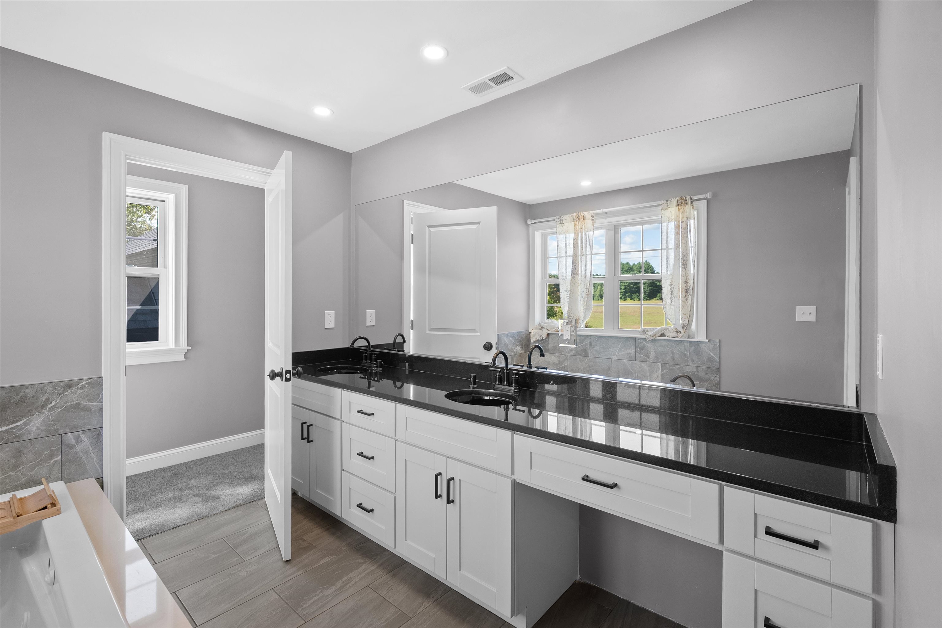 45 Hobbs Road Pelham, NH 03076 - Photo 23 of 59