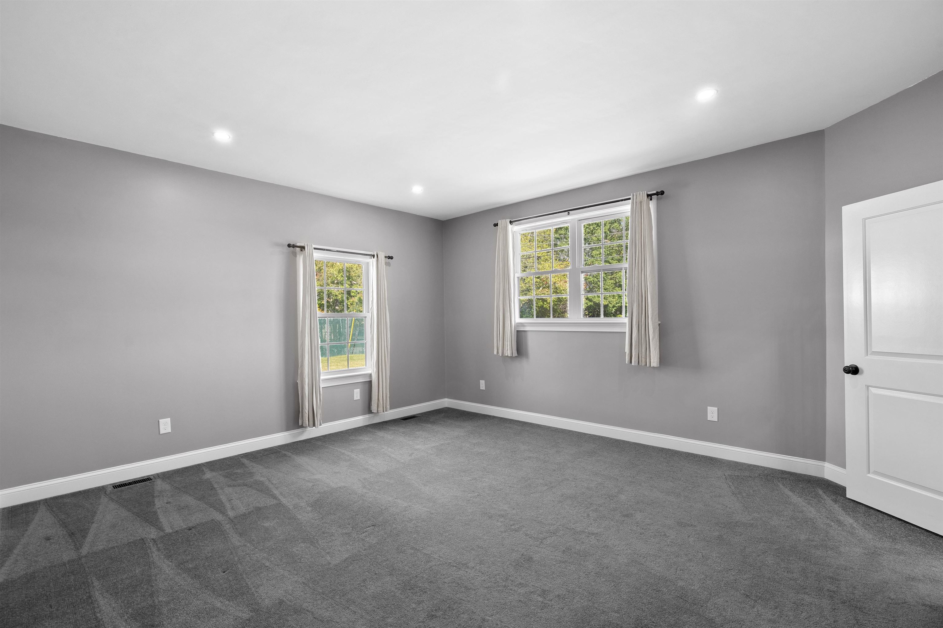 45 Hobbs Road Pelham, NH 03076 - Photo 25 of 59