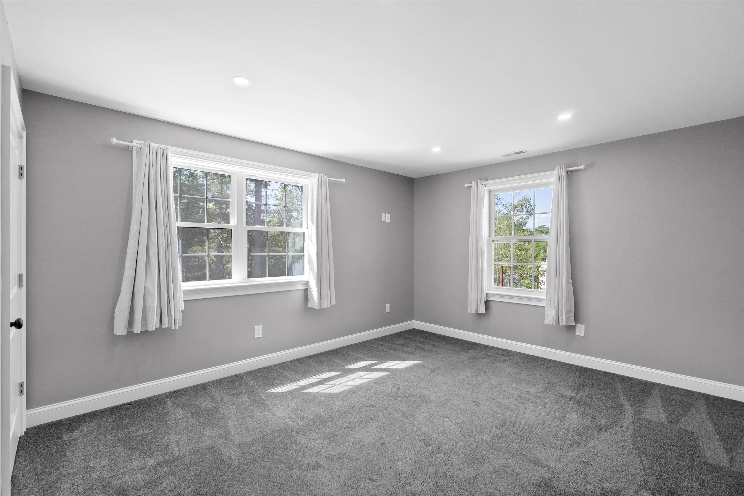 45 Hobbs Road Pelham, NH 03076 - Photo 31 of 59