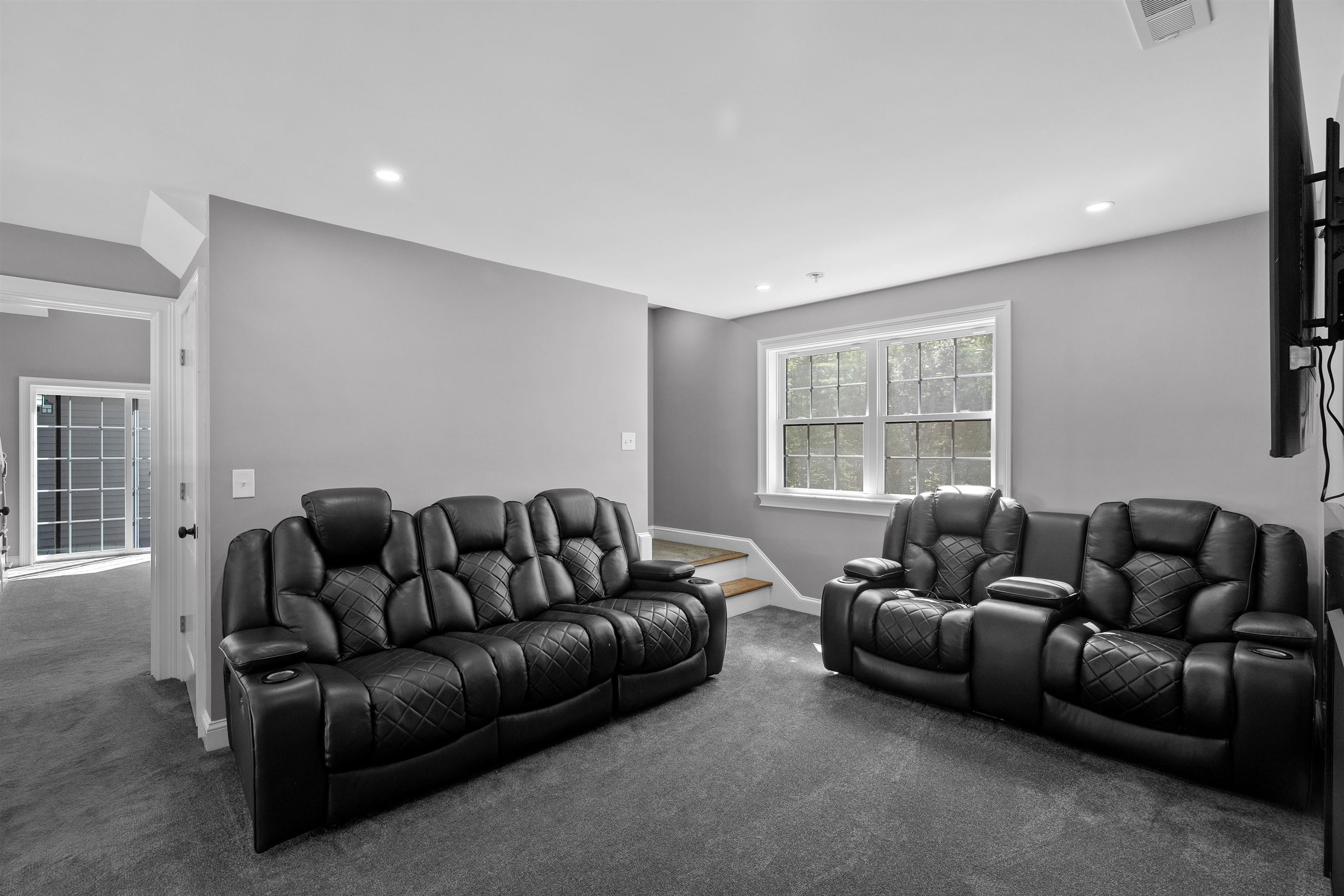 45 Hobbs Road Pelham, NH 03076 - Photo 33 of 59