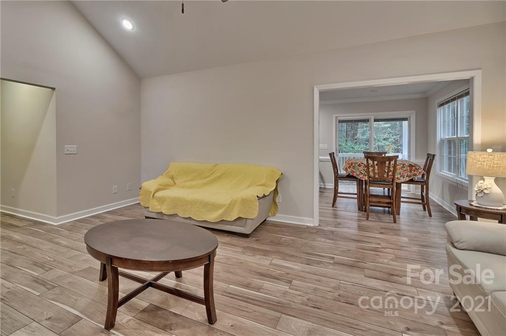 1063 Fincher Road Fort Lawn, SC 29714 - Photo 11 of 31 Gallery Image 11